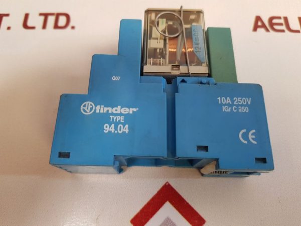 FINDER 94.04 RELAY SOCKET