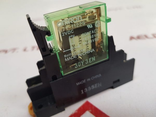 OMRON G7T-1122S RELAY WITH SOCKET