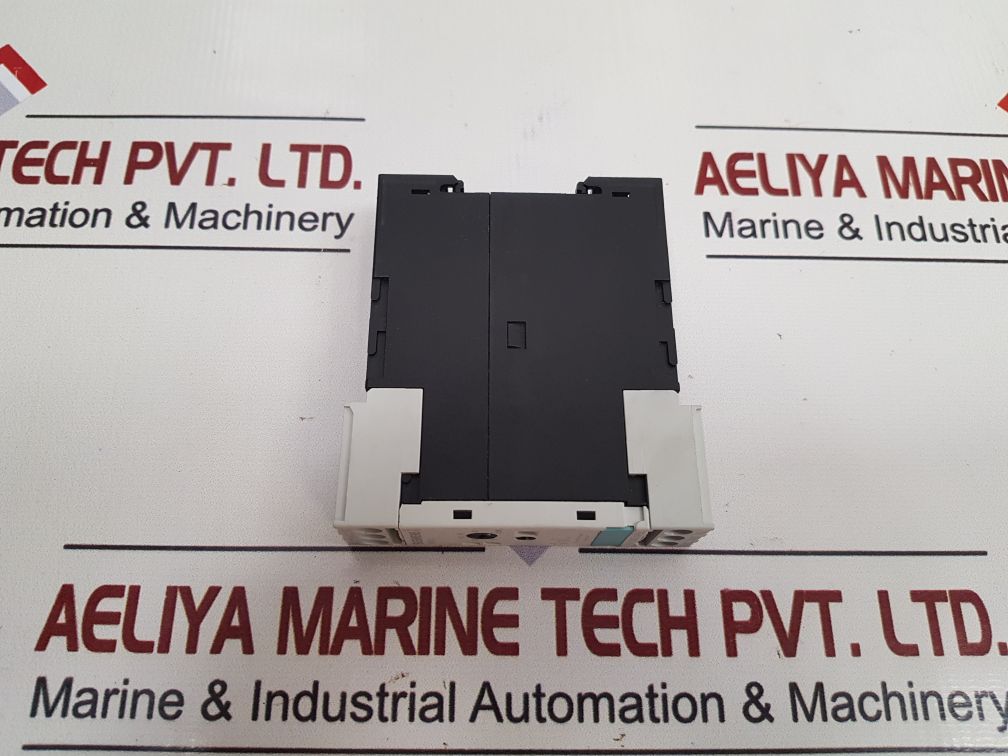 SIEMENS SIRIUS 3RP1525-1AP30 TIME RELAY