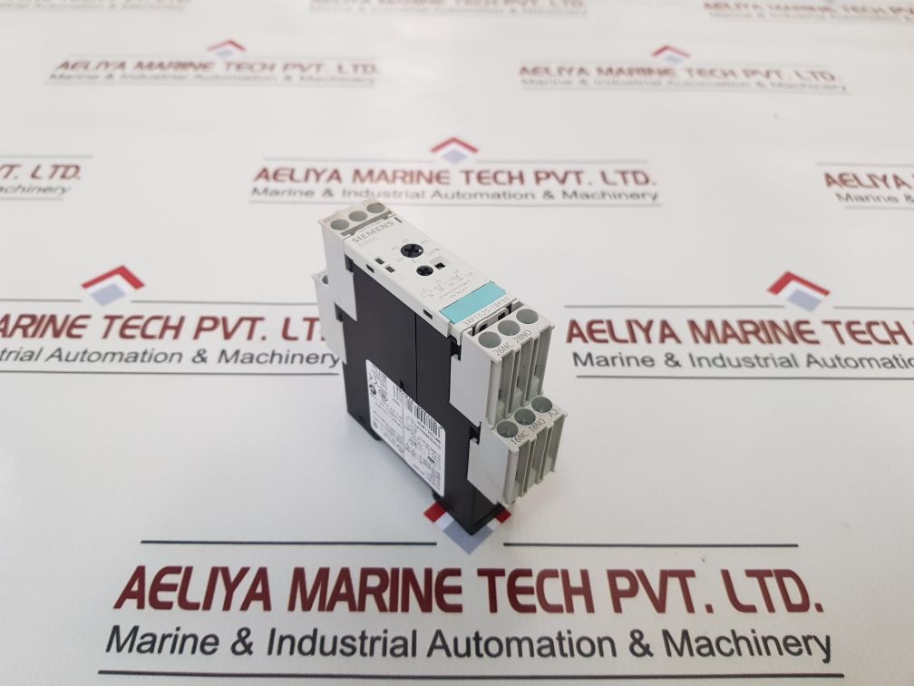 SIEMENS SIRIUS 3RP1525-1BP30 ON DELAY RELAY