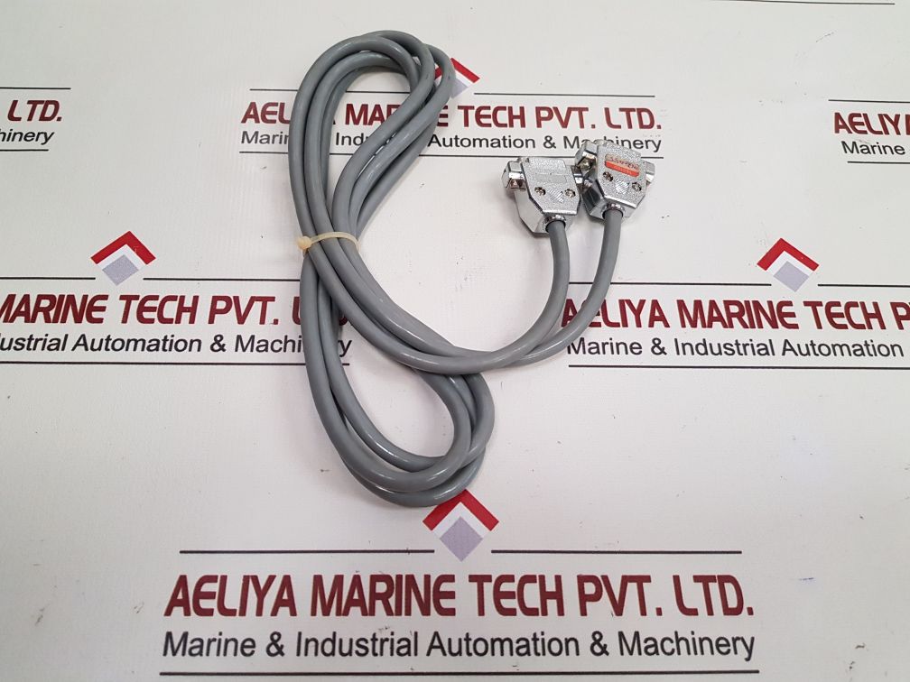 SIEMENS 6ES5 712 - 8BC50 INTERFACE CABLE