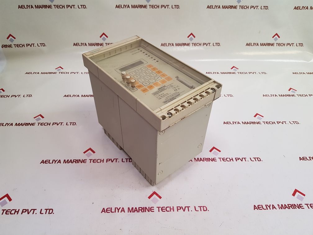 SIEMENS 7SD5111-5CA02-1AA0/EF COMPARISON PROTECTION RELAY