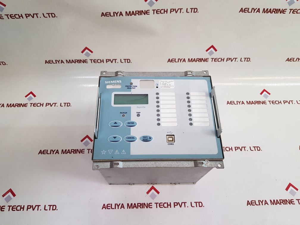 SIEMENS 7SR2422-2BA11-0AA0/CC TRANSFORMER DIFFERENTIAL RELAY
