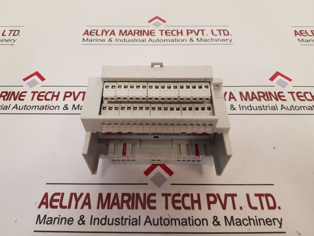 ST-MIX16880-DB 10-30 VDC COMBINATION I/O MODULE