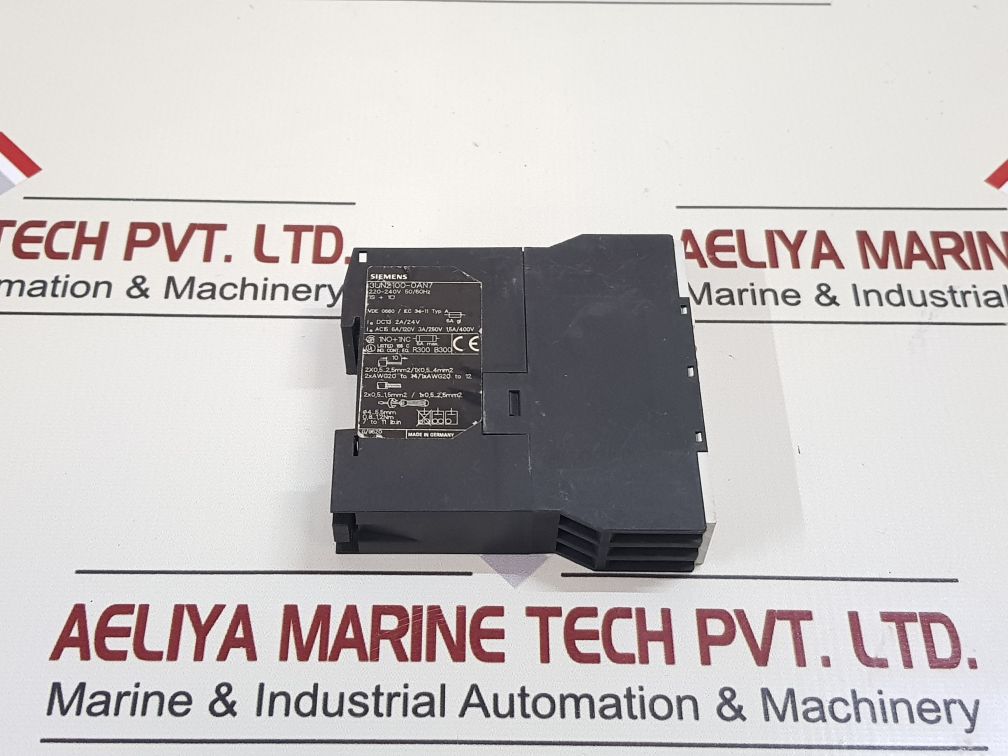 SIEMENS 3UN2100-0AN7 MOTOR THERMISTOR MODULE - Aeliya Marine