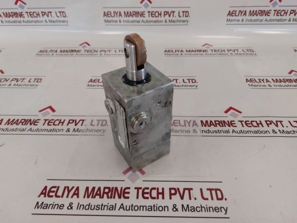 MAC GREGOR CRANES 388 6361-801/396663 CRANE VALVE