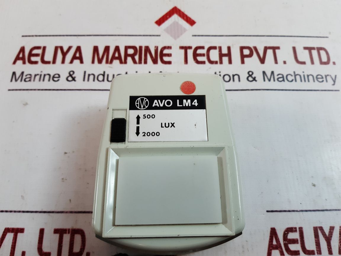 METRIX LM4 LUX LIGHT METER AVO LM4