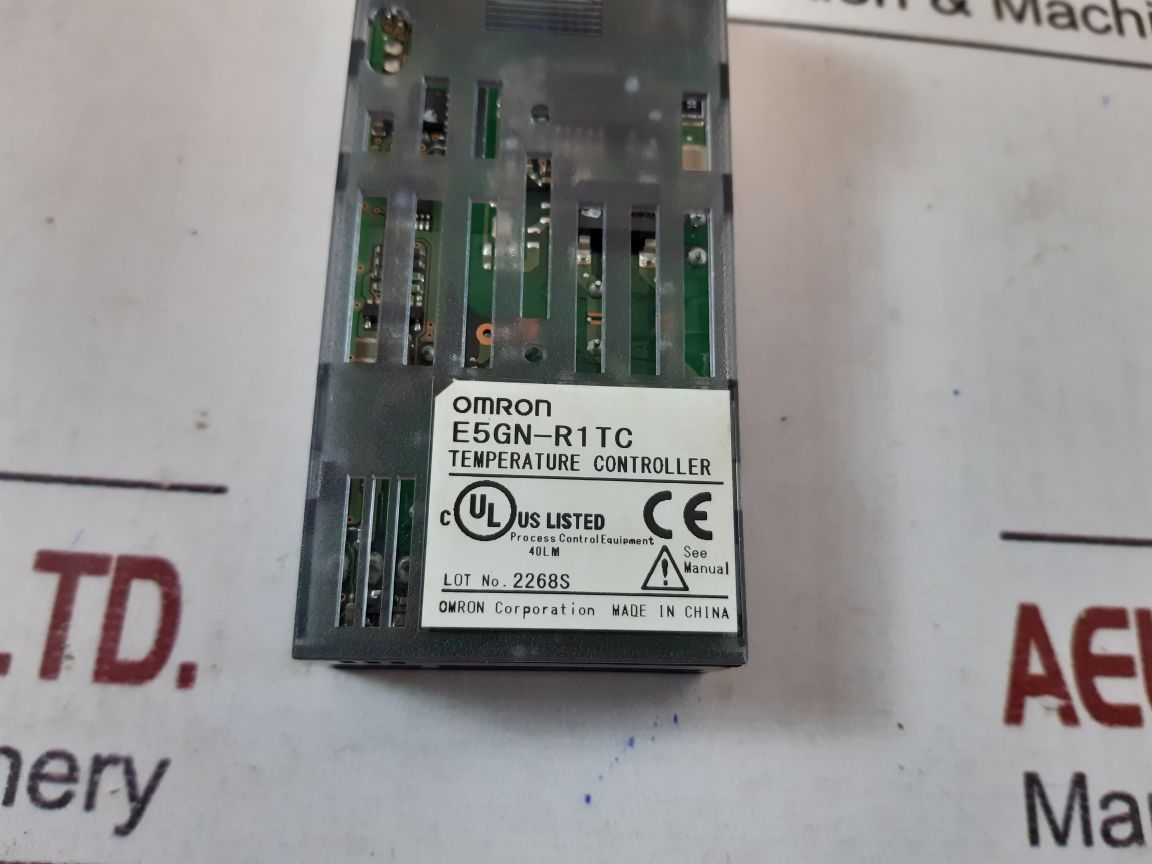 E5GN-R1TC Omron Digital Temperature Controller 100 to 240v AC 