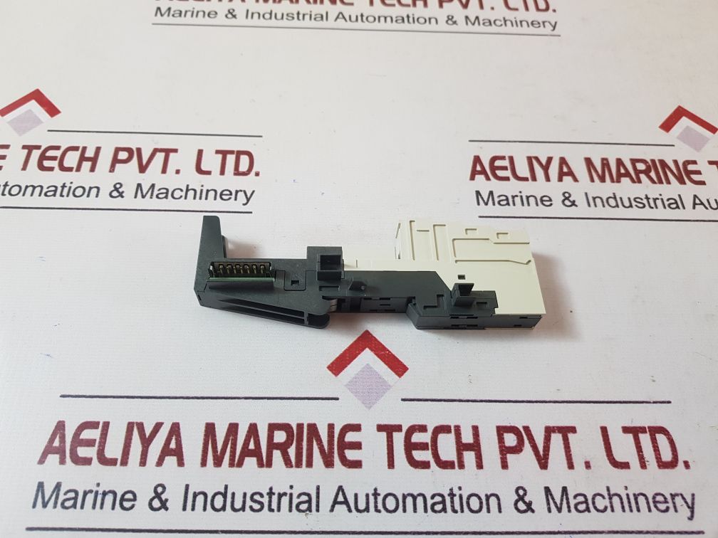 SIEMENS SIMATIC TM-P15C23-A0 TERMINAL MODULE 6ES7 193-4CD30-0AA0