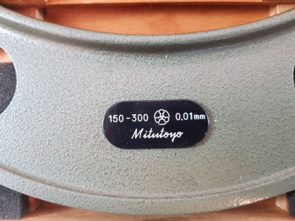 MITUTOYO 150-300 MICROMETER 0.01MM