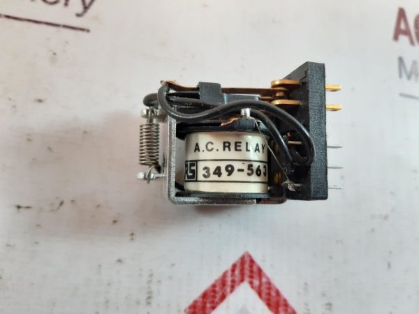 RS COMPONENTS 349-563 RELAY 230V A.C. COIL 3 POLE CHANGEOVER