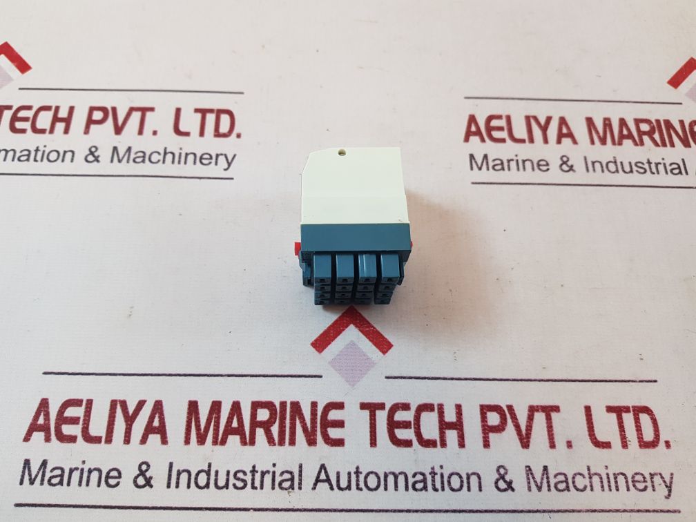 TELEMECANIQUE RHN 41 RELAY 2C545