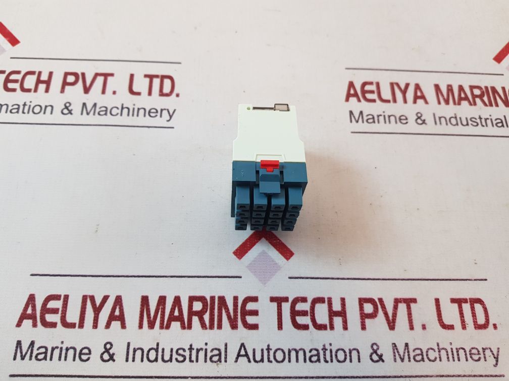 TELEMECANIQUE RHN 41 RELAY 2C545