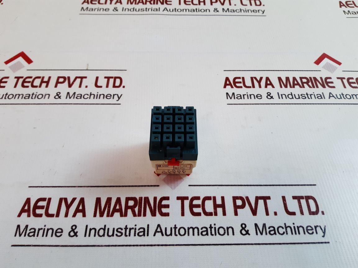 TELEMECANIQUE RHN41 RELAY R150