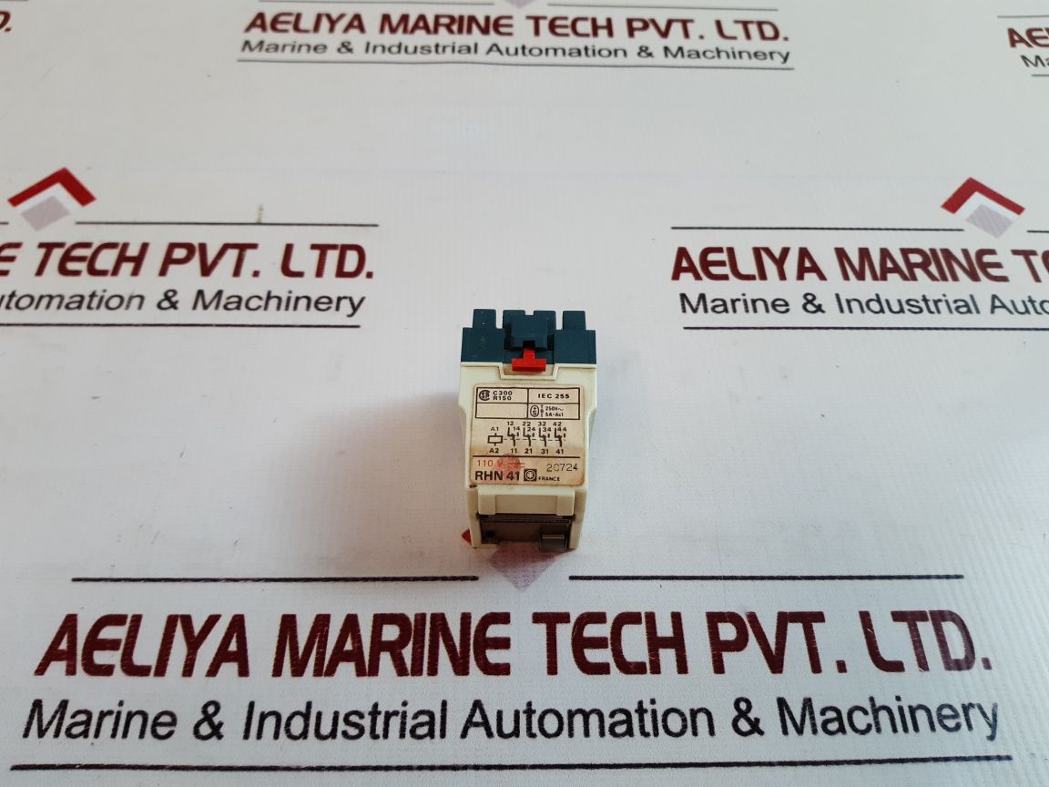 TELEMECANIQUE RHN41 RELAY R150