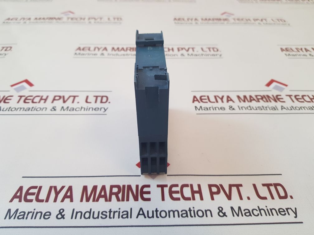 SIEMENS 3UN2100-0CC7 THERMISTOR PROTECTION RELAY