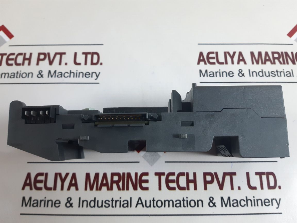 SIEMENS SIMATIC S7 193-7CA00-0AA0 TERMINAL MODULE