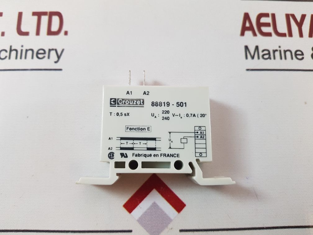 CROUZET 88819-501 TIMER RELAY