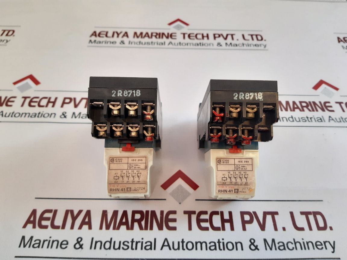 TELEMECANIQUE RHN 41 RELAY 250V