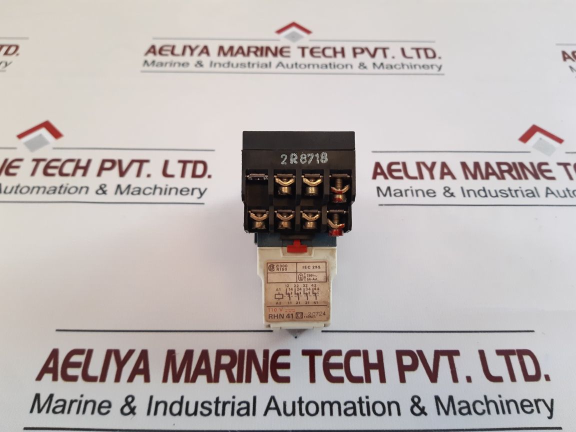 TELEMECANIQUE RHN 41 RELAY 250V