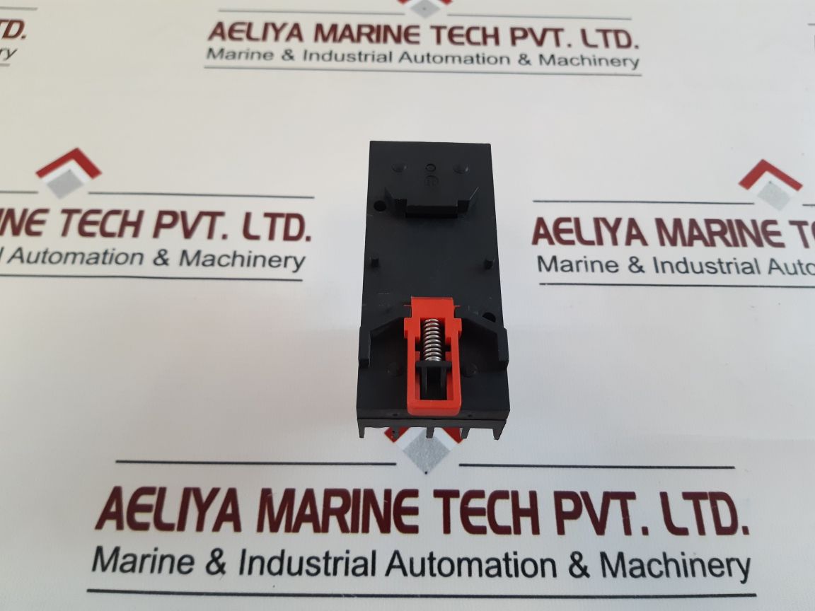 TELEMECANIQUE RHN 41 RELAY 250V