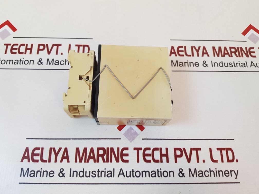 CARLO GAVAZZI S 117 166 920 COMBI TIMER CARLO GAVAZZI COMBI TIMER AUTOMATIC START 24-230V~ 50/60 HZ S 117 166 920 TIME: 5 TO 100% ~3 VA 45-65 HZ AC 1: 8A, 250 V~ AC 11: 2,5 A, 230 V~ ---2 W DC 1: 0,4 A, 250 V--- DC 11: 5 A, 24 V--- 5A/300 V~ 0,4A/ 250 V--- 8 A/ 300 V~ 0, 2 A/ 250 V--- 8A/250V~ IP 20 MADE IN DENMARK WEIGHT : 100 GM CONDITION : USED 4 PCS REF NO : 54598