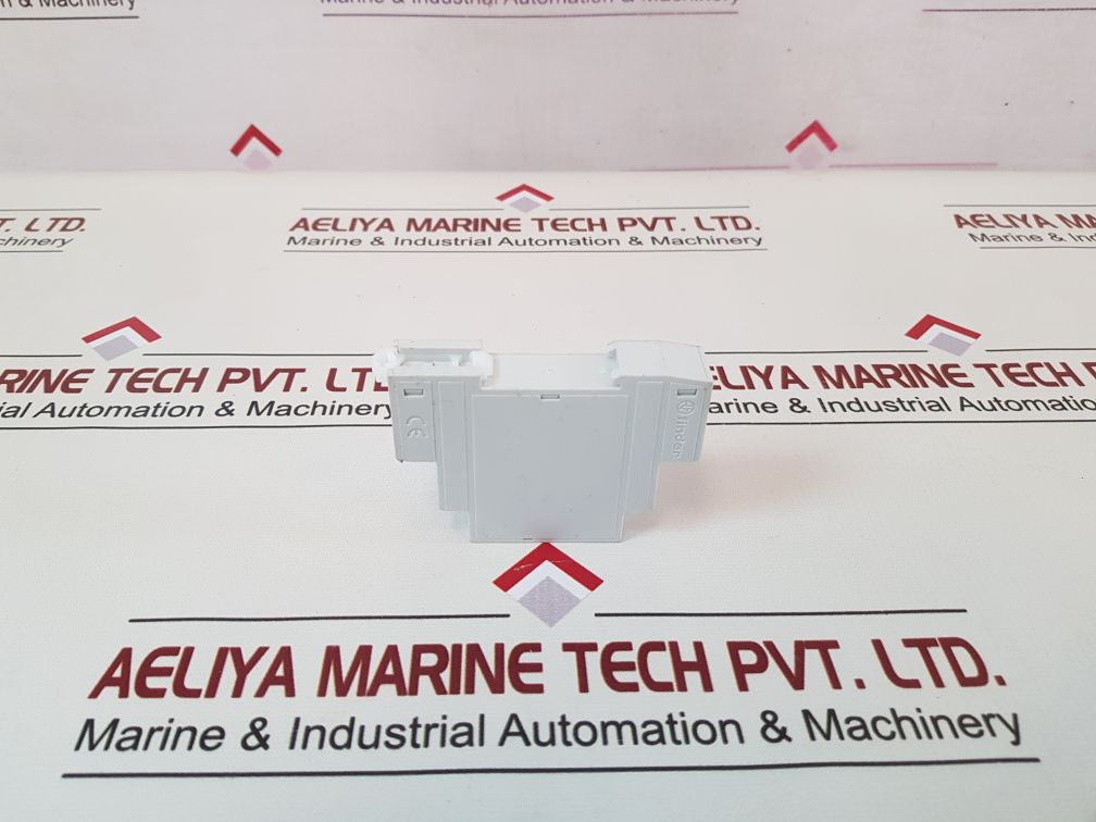 FINDER 80.01.0.240.0000 TIMER RELAY 250V