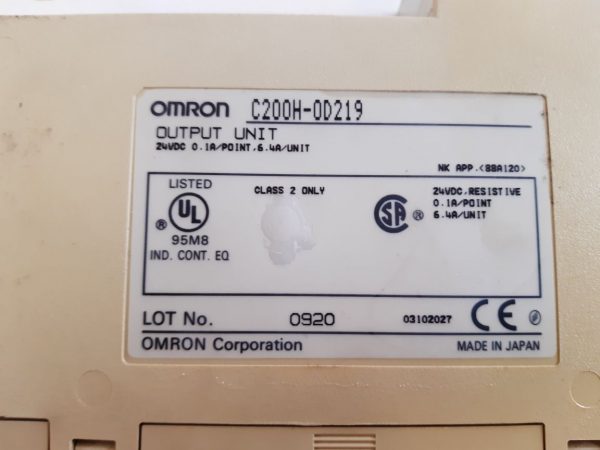 OMRON C200H-0D219 OUTPUT UNIT 24VDC