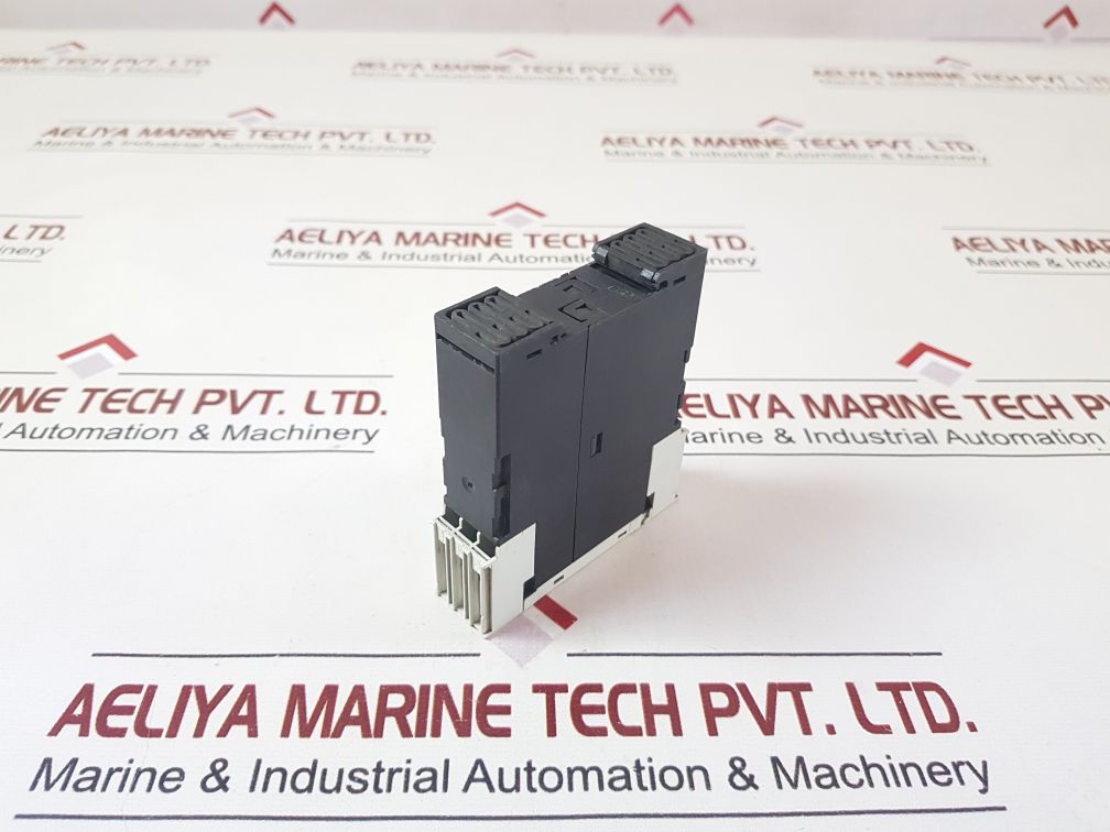 SIEMENS SIRIUS 3RN1000-1AB00 THERMISTOR MOTOR PROTECTION RELAY 300V