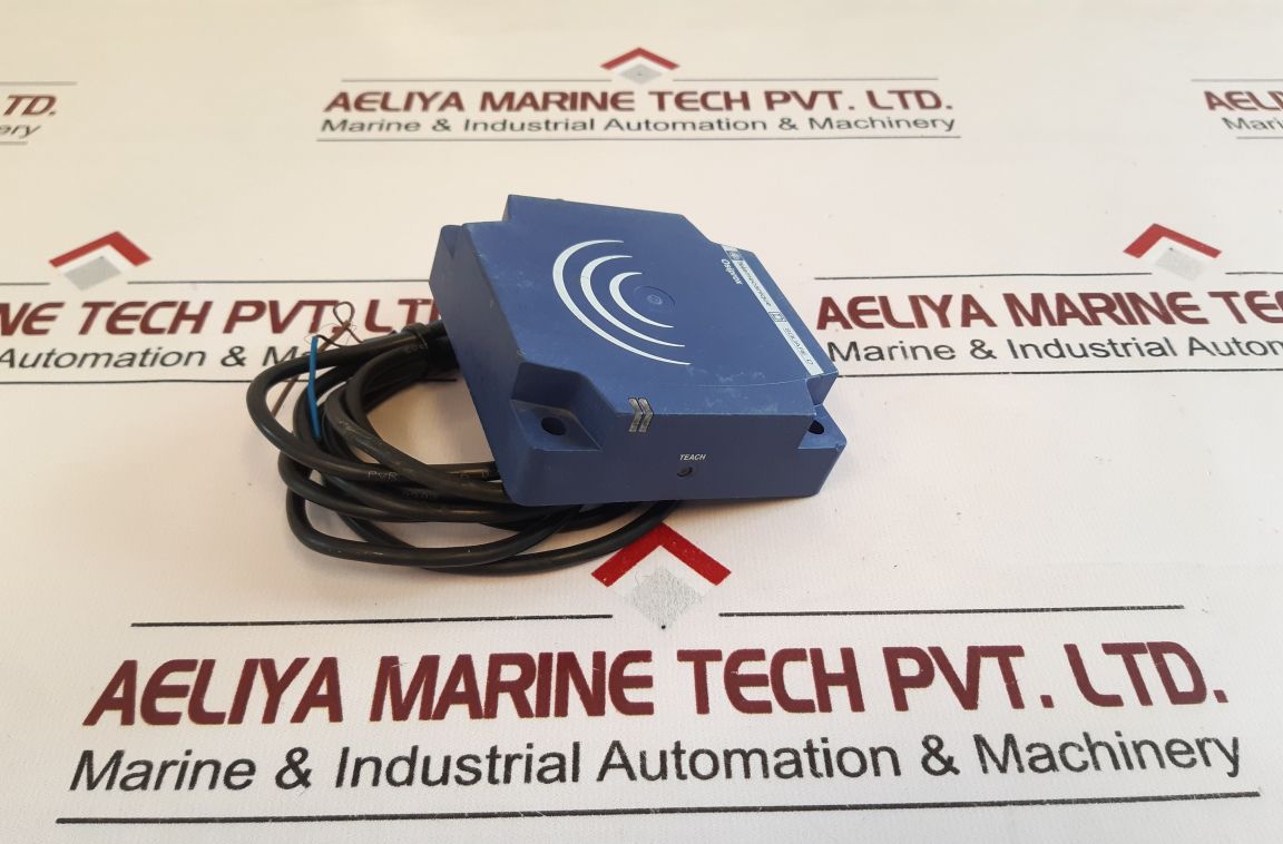 TELEMECANIQUE SCHNEIDER ELECTRIC SQUARE D XS8D1A1MAL2 PROXIMITY SENSOR