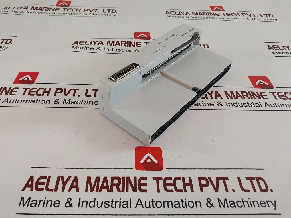 ABB HBS01-CJC HORIZONTAL ROW MOUNT BASE