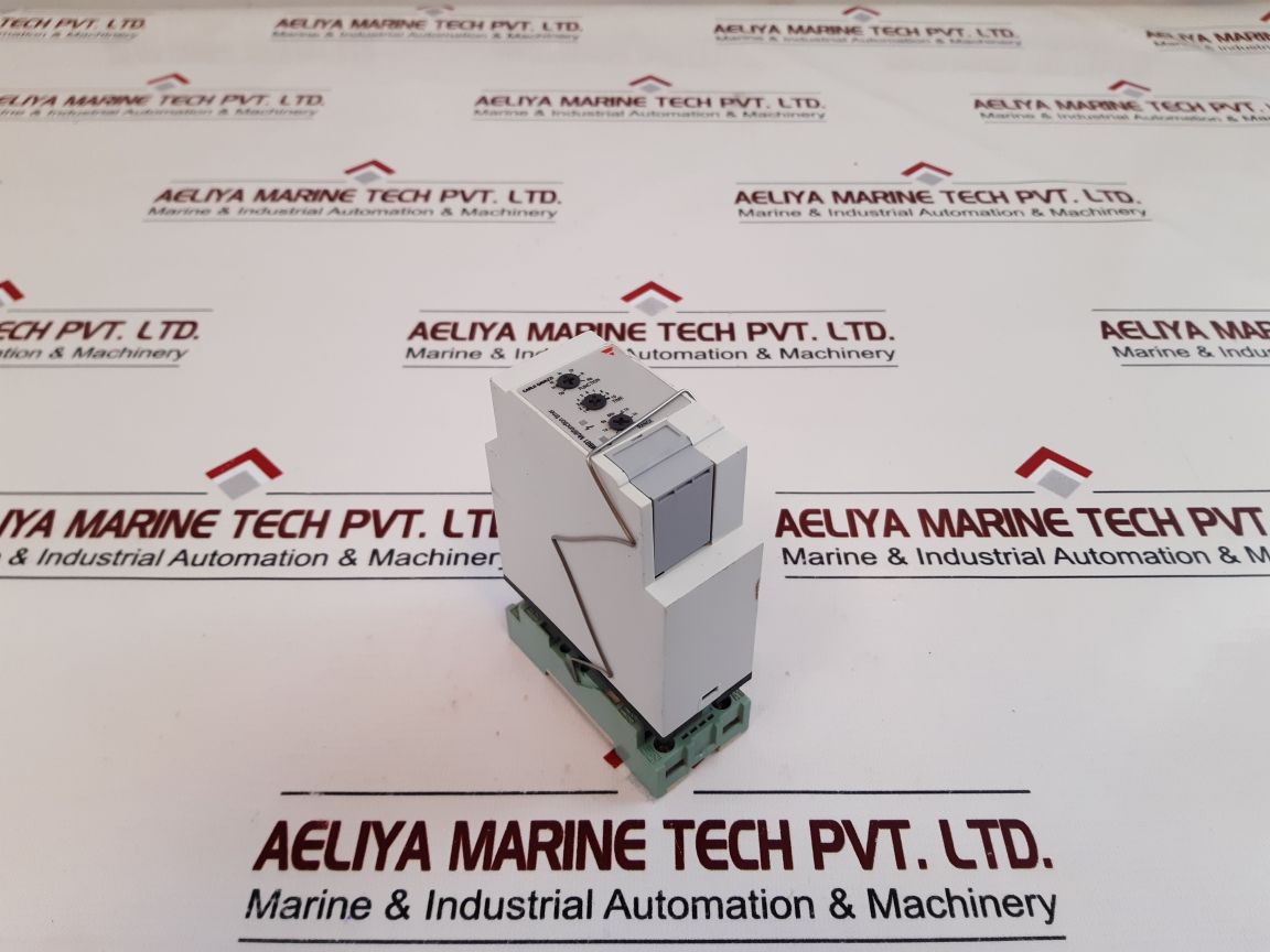 CARLO GAVAZZI PMB01DM24 MULTIFUNCTION TIMER RELAY WITH BASE IP20