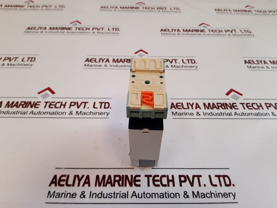 CARLO GAVAZZI PMB01DM24 MULTIFUNCTION TIMER RELAY WITH BASE IP20