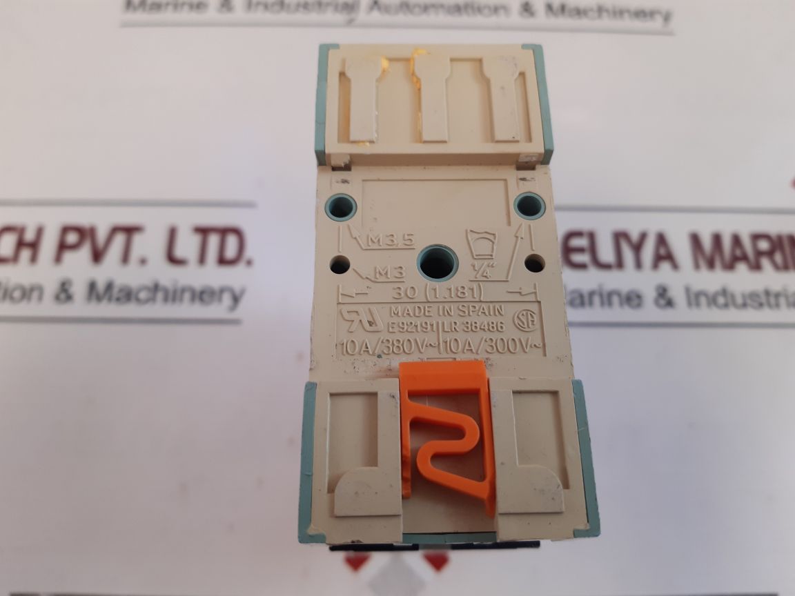 CARLO GAVAZZI PMB01DM24 MULTIFUNCTION TIMER RELAY WITH BASE IP20