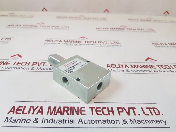 INTEGRATED HYDRAULICS 1RDS3522P3W6S377 SEQUENCE VALVE