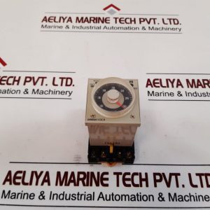 Omron H3cr-a8e-315 Timer With Base 0 To 30 Hrs