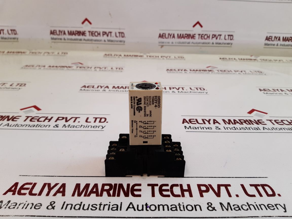 OMRON H3Y-4 TIMER WITH BASE 0 TO 10 SEC