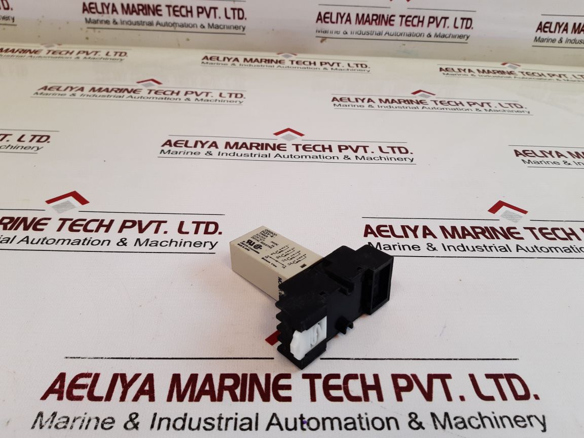 OMRON H3Y-4 TIMER WITH BASE 0 TO 10 SEC