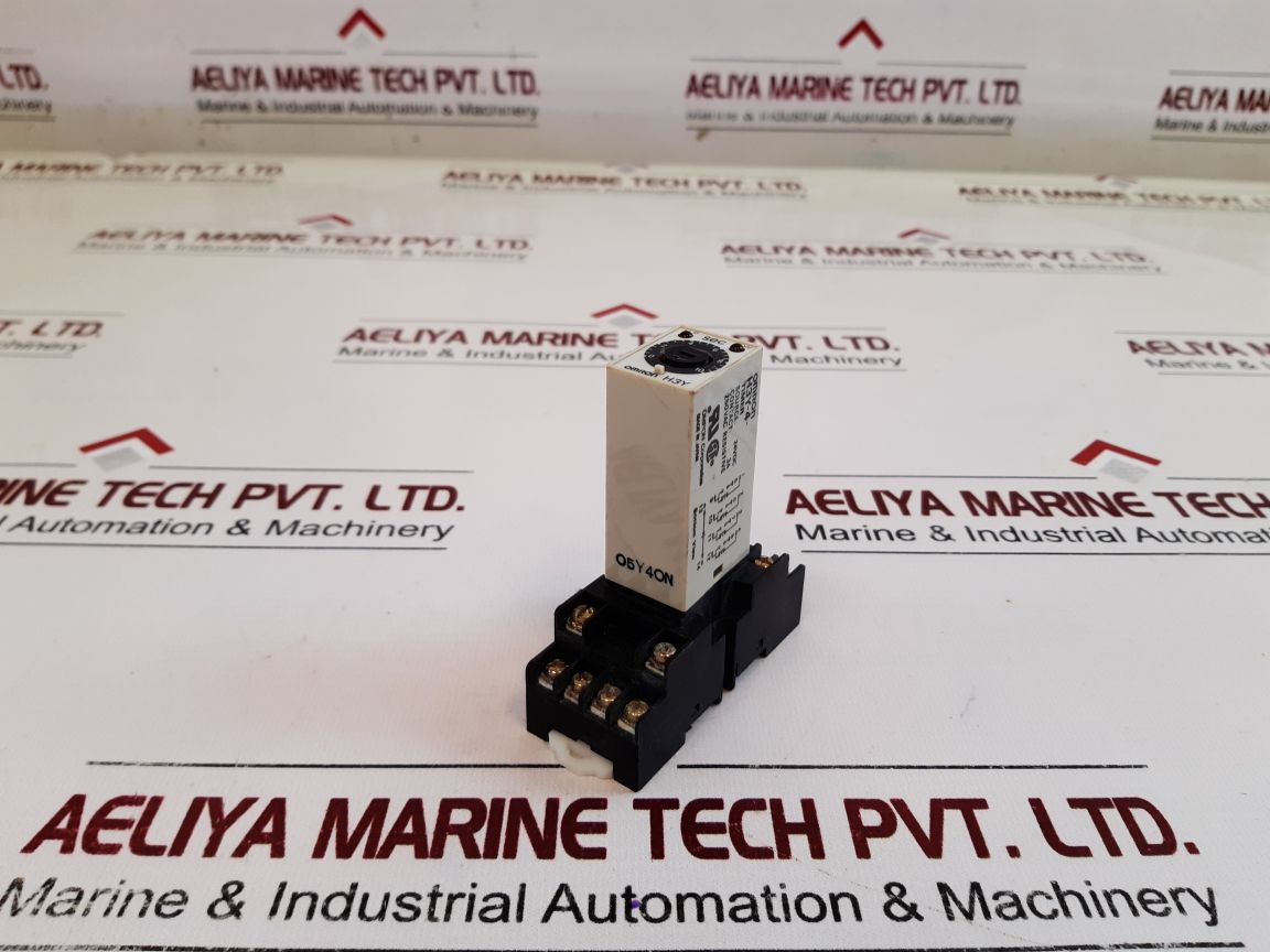 OMRON H3Y-4 TIMER WITH BASE 0 TO 10 SEC