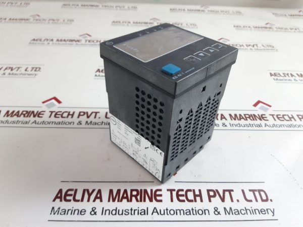 PMA KS42-112-0000E-000 UNIVERSAL CONTROLLER