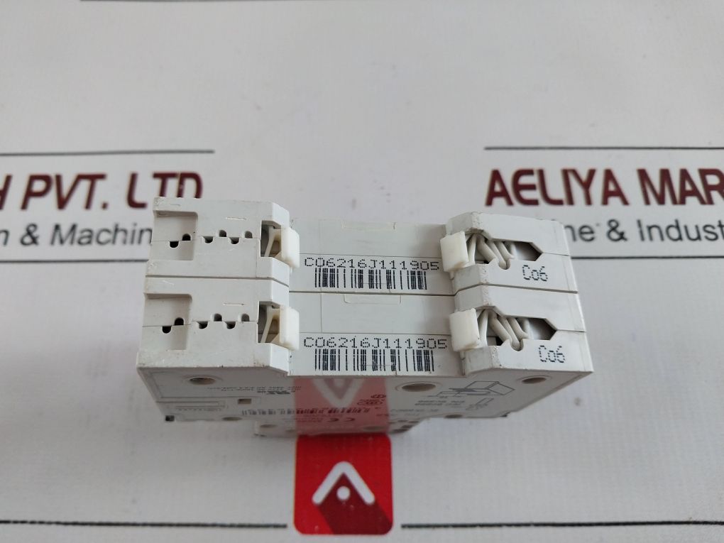 SIEMENS 5SY6206-7 CIRCUIT BREAKER