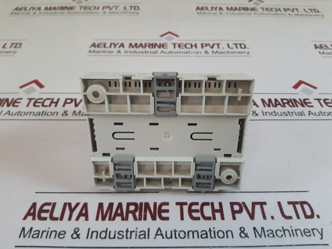 Siemens Rlu220 Universal Controller - Image 8