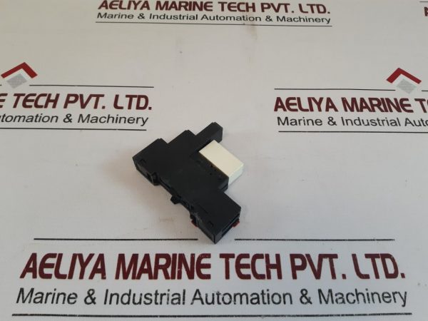 Telemecanique Schneider Electric Rsze 1s48m Relay With Socket