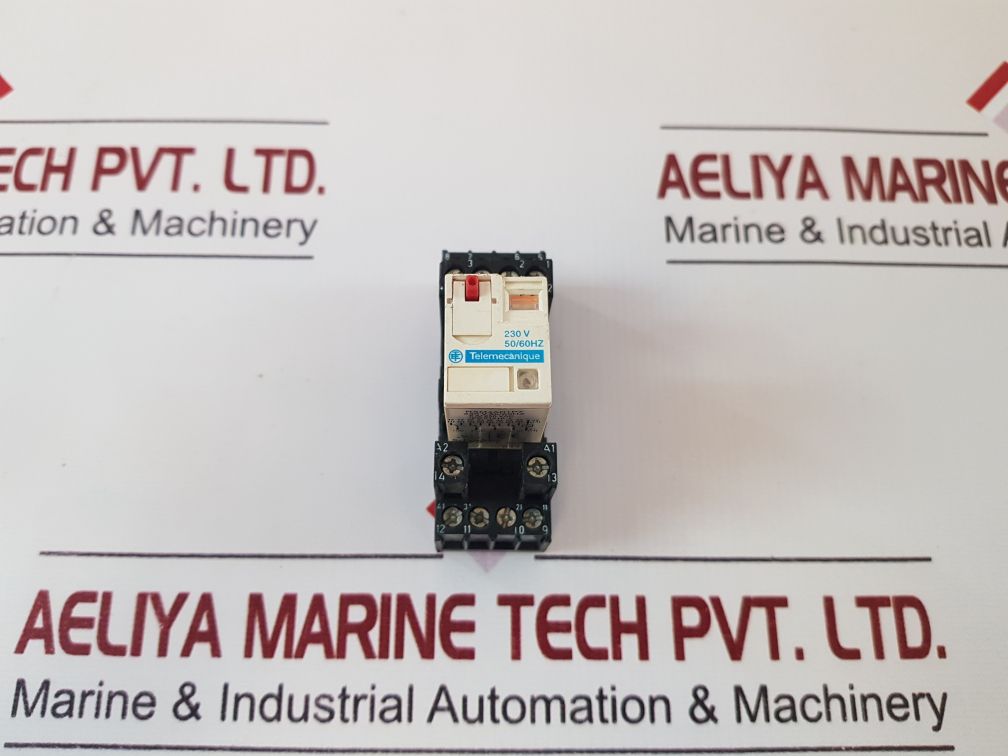 TELEMECANIQUE SCHNEIDER RXM4AB1P7 RELAY WITH BASE