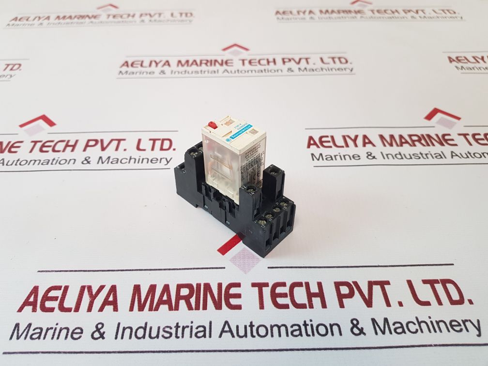 Telemecanique Schneider Rxm4ab1p7 Relay With Base - Aeliya Marine