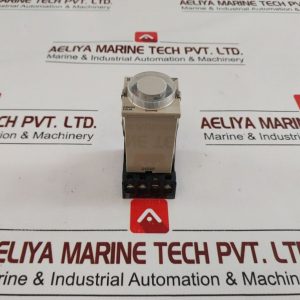 OMRON H3JA-8C TIMER WITH BASE 0 TO 30 SEC