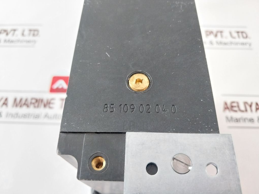 Stahl 8510/122-05-235-070 Motor Protection Relay - Image 6