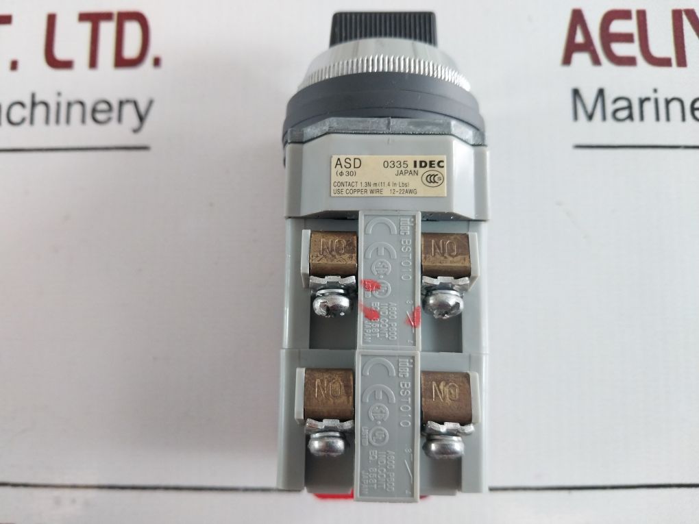 Idec Asd Selector Switch - Aeliya Marine