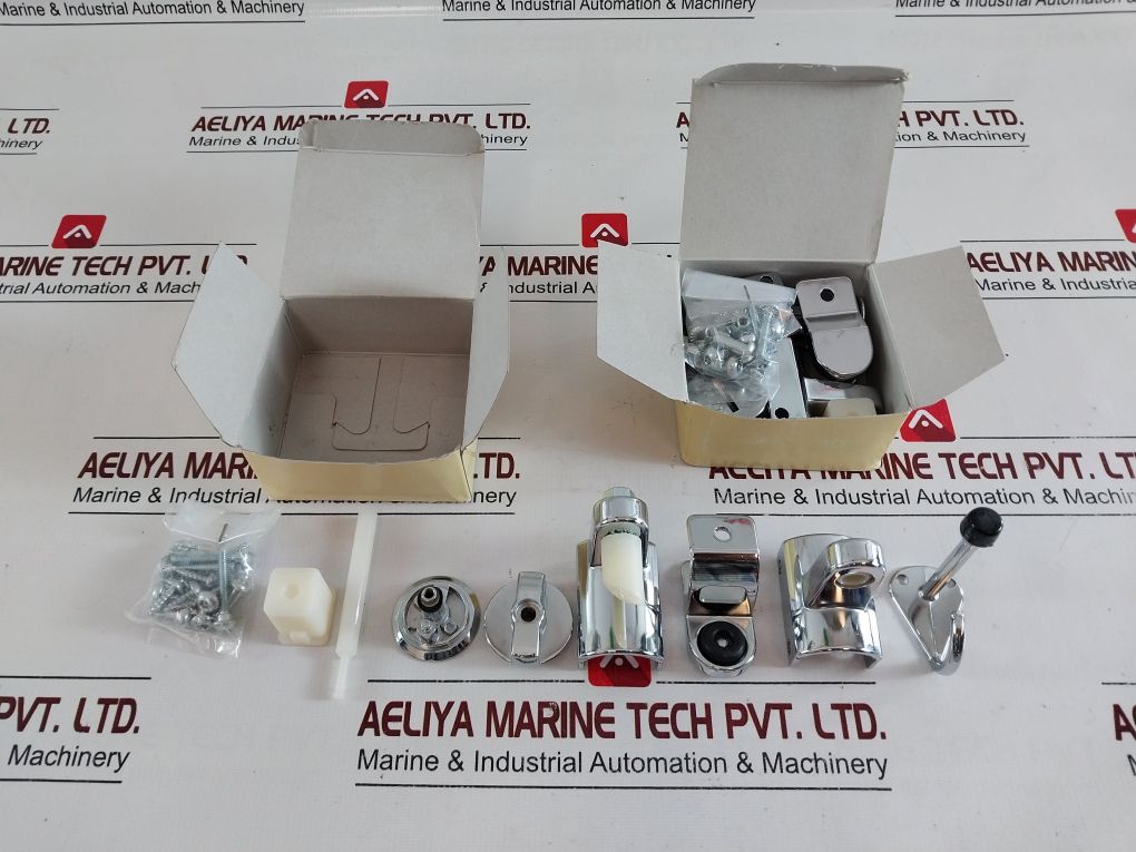 Accurate Partitions 50-8511505 Standard Door-chrome