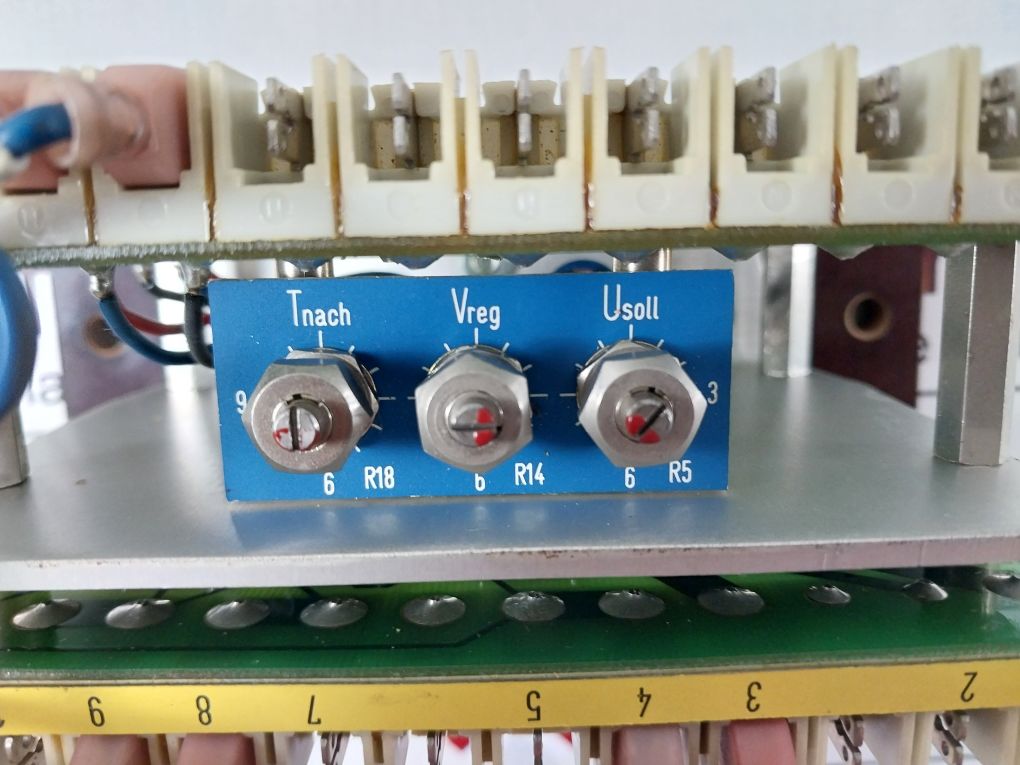 Siemens 6ga2 490-0a Automatic Voltage Regulator - Image 13